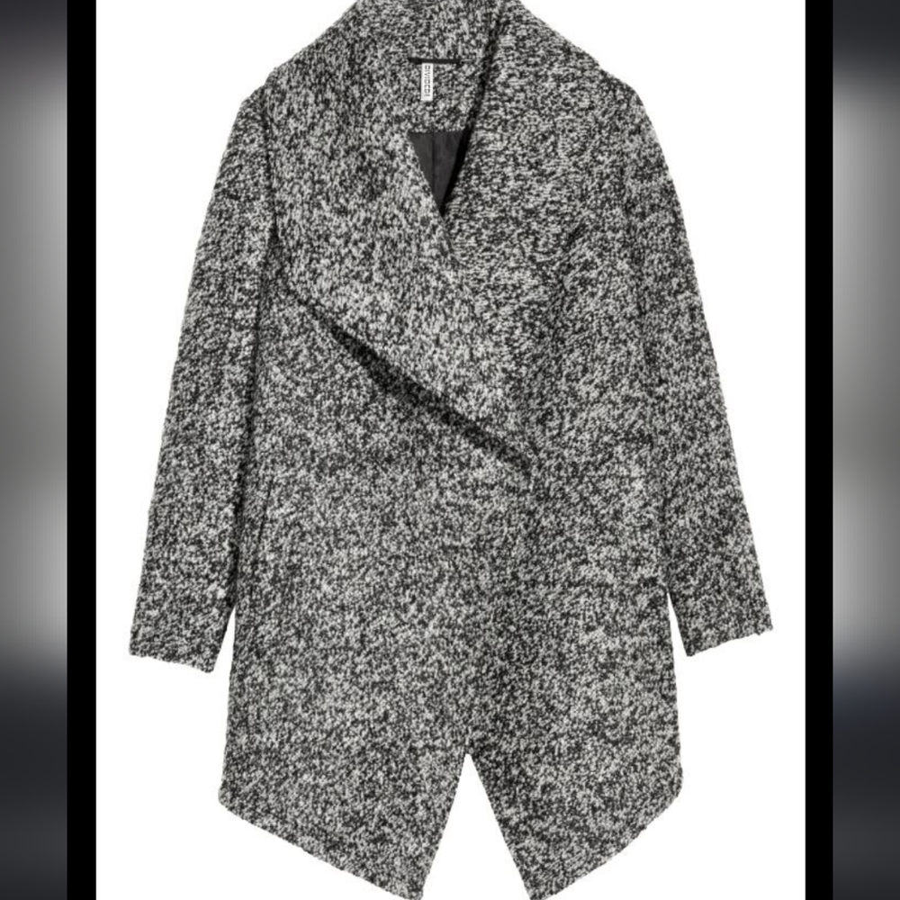 H&M Divided Double-breasted wool blend coat in soft fabric with wide lapels.
